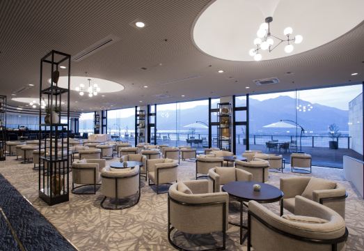 아키 그랜드 호텔 & 스파 야경 및 바다 전망