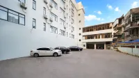 Yougu Inn (Ding'an Bus Station Store) - parking