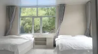 Xiangjia Dayuan Hotels near Beishan National Forest Park Langshidang Center Scenic Area