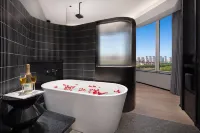 美豪麗致酒店（沈北大學城方特店） 鄰近永輝超市（WUYUE吾悦廣場店）的酒店