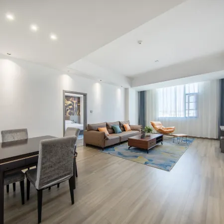 Zhongxin Hotel (Baoshan Banqiao Ancient Town Branch)