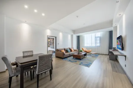 Zhongxin Hotel (Baoshan Banqiao Ancient Town Branch)