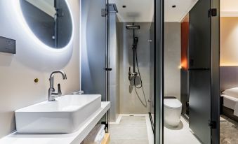 Baochen Smart Selection Hotel