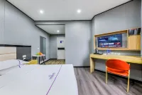 Yijia Hotel (Ji'an No.2 Middle School Pedestrian Street)