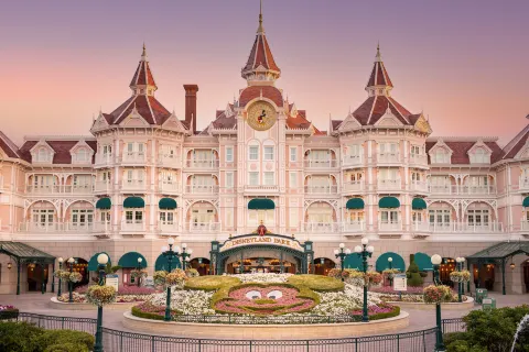 Disneyland Hotel