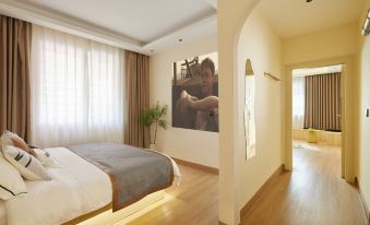 Salut Café Homestay