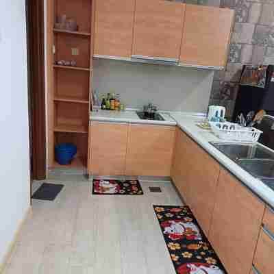 Lake City View Palazio Residn 3Br 2Free by Natol Dining/Meeting Rooms