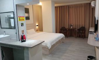 Renxuan Apartment