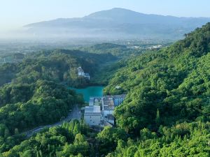 峨眉山紅珠山賓館禪意山居