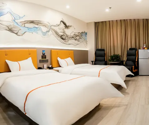 May Hot Spring Hotel (Zhoukou Railway Station Huanghuai Market) - 3-Star
