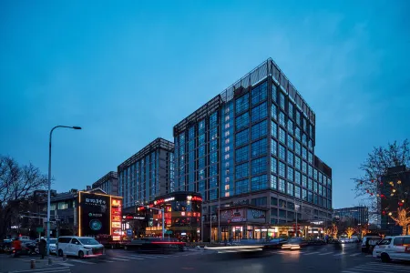 Mercure Beijing City Centre Отели рядом с достопримечательностью «Xinglong Wilderness Park»