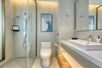 Zhaoqing Blue Palace Hotel - parking