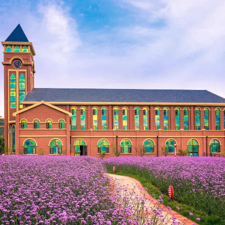 Longkou Nanshan Castle Hotel