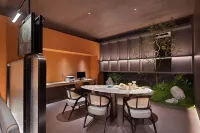 Fuyang Yunbo Manju Hotel (Yingzhou Wanda Plaza Long Distance Bus Station Store) - Business