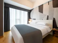 Summer Island Service Apartment (Chengdu Taikoo Li) Hotels near Taikoo Li