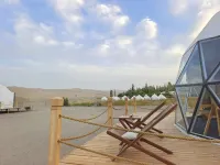 Dunhuang Star Show Homestay Hotel di 
