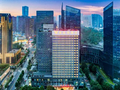 Vienna Hotel (Guiyang Guanshanhu District Lincheng West Road Metro Station Branch) Hotels in Guiyang