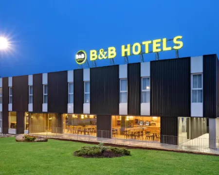 B&B HOTEL Santiago Milladoiro Hoteles en O Milladoiro