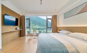 Mountain View Lodge · deram Scenic Designer Holiday Retreat (Sanqing Mountain Scenic Area Branch)
