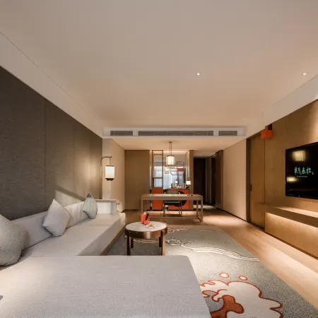 Luoyang Huamao Chunsong Hotel