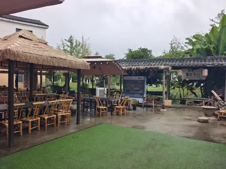 Fu Liang name square garden sweet language courtyard Отели рядом с достопримечательностью «Huangyao Scenic Area»