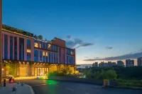 Blossom Attic Liangjiang New Area, Chongqing - مسبح على السطح