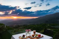 BE IN | Sharge Terrace View Resort Hotels in Liping