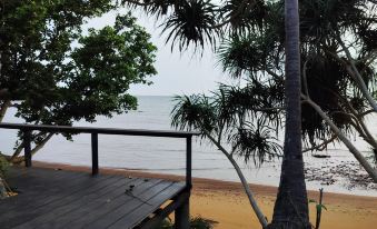 Naivacha Tent Koh Mak