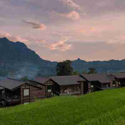 Trip.com Group Country Retreats (Zhang Jiajie Manson Joint Resort) Hotel Exterior