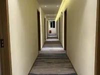 Hangzhou Guanghui Hotel (Joy City Hemu Subway Station) Hotels near Gongshu