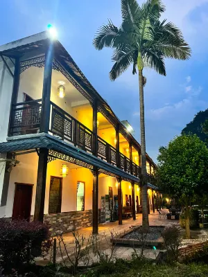 Yingxi Peak Forest Corridor Cuiying Residence