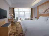 Vienna Hotel (Shenzhen  Qinghu Metro Station) Hotels near Huilegou Department Store