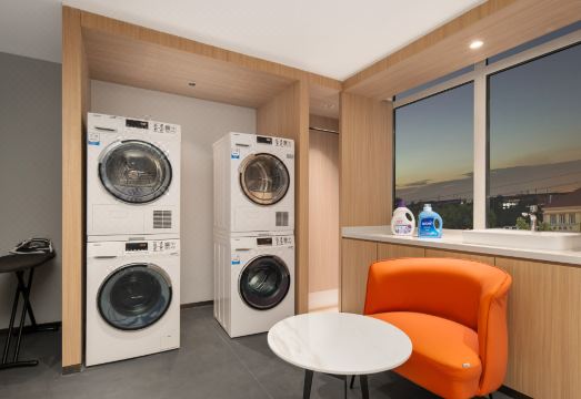 홀리데이 인 익스프레스 외관