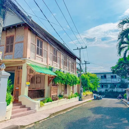Luang Phasouk Hotel Отели рядом с достопримечательностью «Ват Сенсоухарам»