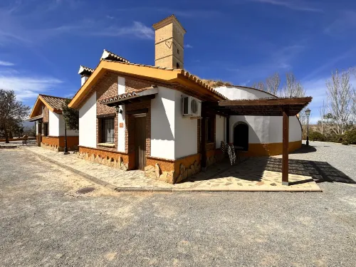 Cuevas la Granja - Parking