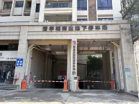 REZEN LONGUU Hotel (Maoming Xinyi Educational City Liuyun Pavilion Sightseeing Tower) - Parkering