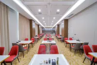 Blue Lake Business Hotel
