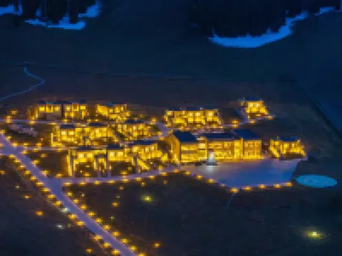 温泉賽里木湖水雲杉野奢酒店 温泉縣酒店