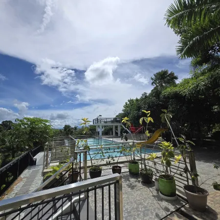 Amazing View Mountain Resort Laguna