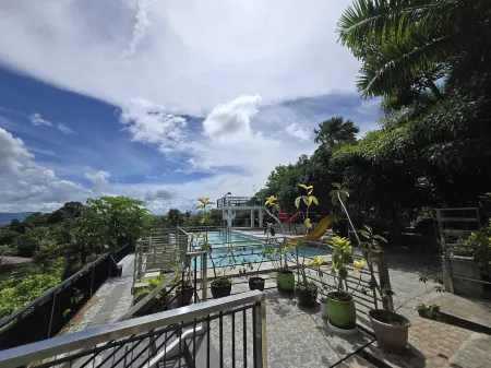 Amazing View Mountain Resort Laguna