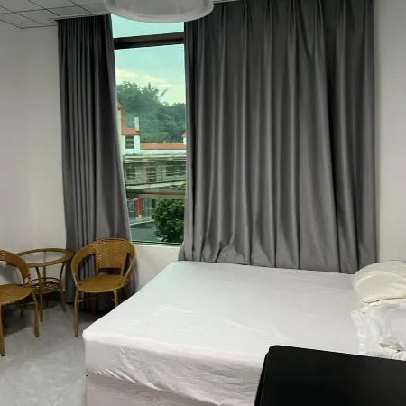 Zhichungui Hot Springs Homestay Hotels in Luhe