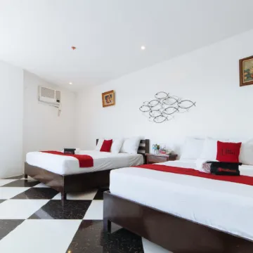 RedDoorz Plus @ San Roque Roxas City Hotels near LORD OF THE NATIONS CHURCH - Cagay Roxas City