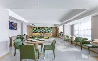 Vienna 3 Best Hotel (Zhangjiagang Jingang Road)