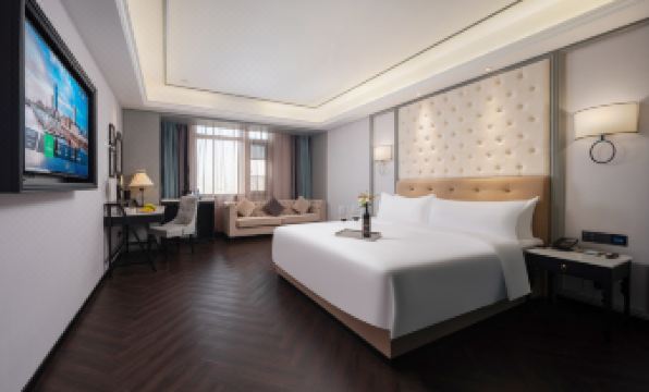 Victoria Lizhi Hotel (Tianyi International Branch, North Square, Maoming High speed Railway Station)