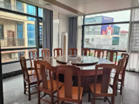 Chunlei Business Hotel