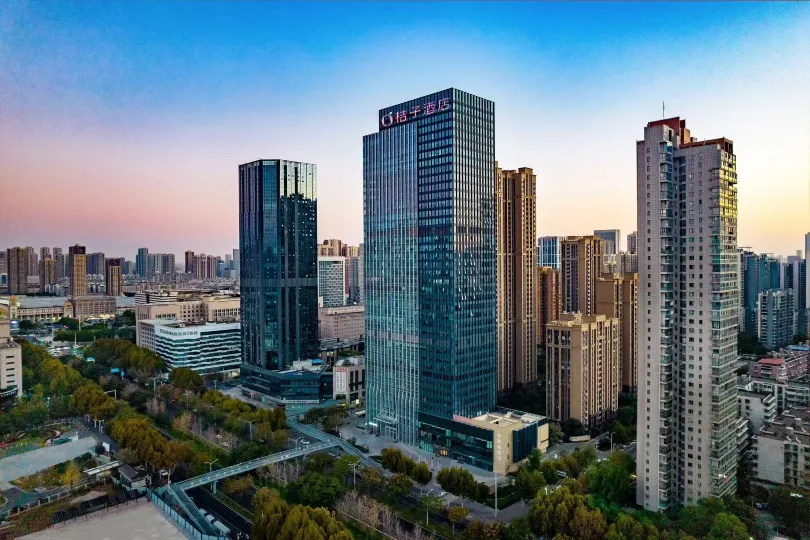 Orange Hotel (Wuhan Hankou Station Fanhai CBD Store)