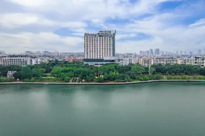 GanZhouXiangjiangwan International Hotel (South Gate Ancient City Wall)