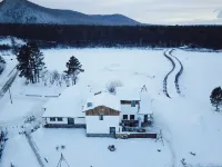 easy leaf & easy life Hotels near King of the Arctic Trees