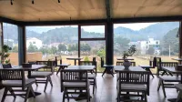 Mike   New Hostel collection homestay - Pools