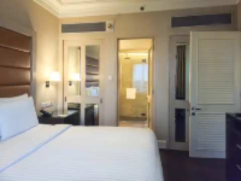 Lakeside Chalet, Mumbai - Marriott Executive Apartments